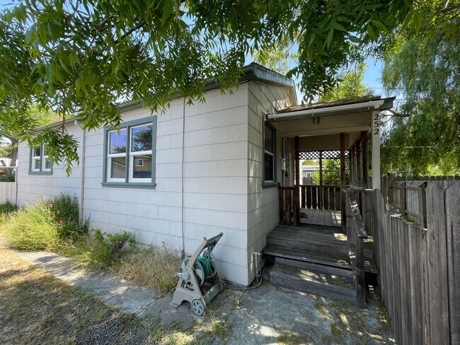 Primary Photo - Laurel Avenue Cottages