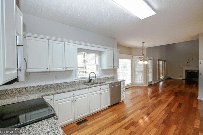 Building Photo - 435 Chandler Ct