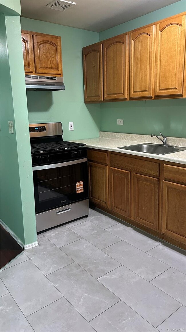 Building Photo - 93-26 197th St