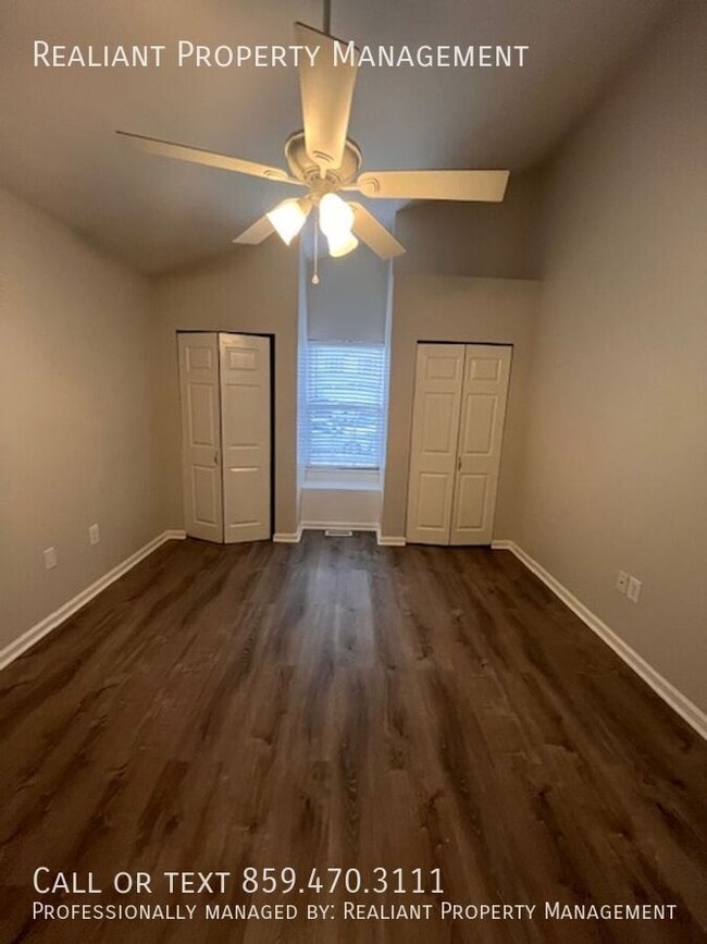 Building Photo - 353 Chase Pl