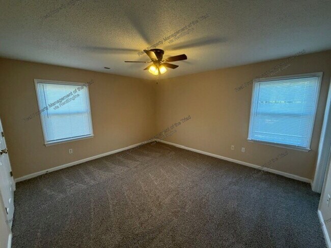 Building Photo - 404 Mt Olive Dr
