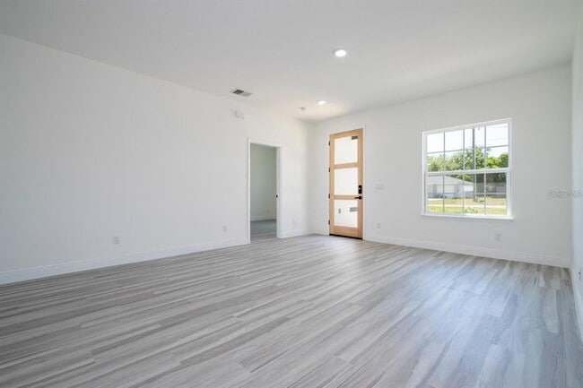 Building Photo - 3211 SW 128th Street Rd