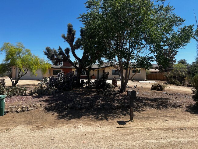 Building Photo - 56769 Joshua Dr