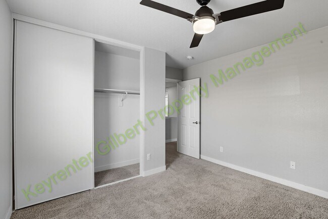 Building Photo - 5 bed / 2.5 bath Home in the San Tan Heigh...