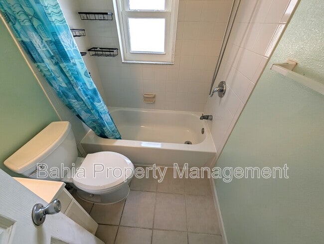 Building Photo - 1002 Kirkland Dr