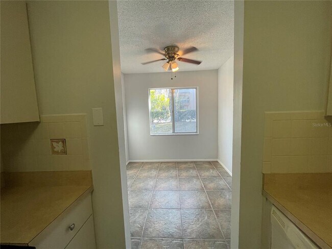 Building Photo - 5503 Pokeweed Ct