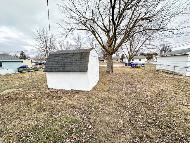 Building Photo - 2408 N Purdum St