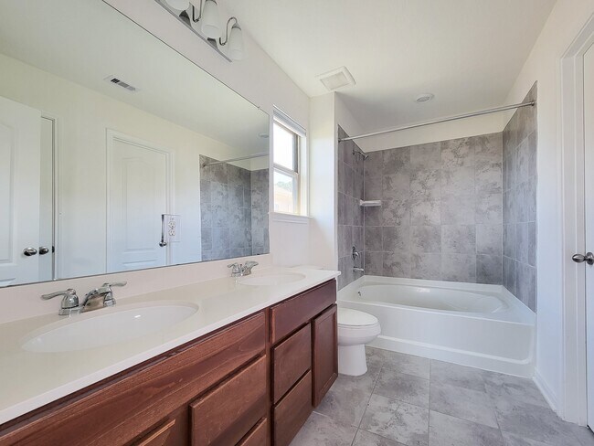 Building Photo - 727 Hardwood Grv Ct