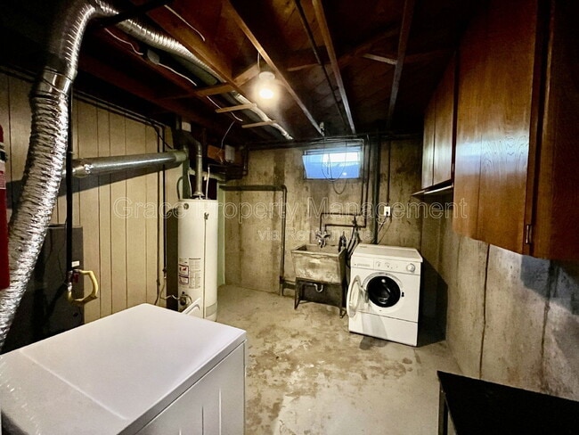 Building Photo - 10758 Ogden St