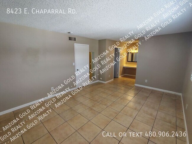 Building Photo - 8423 E Chaparral Rd