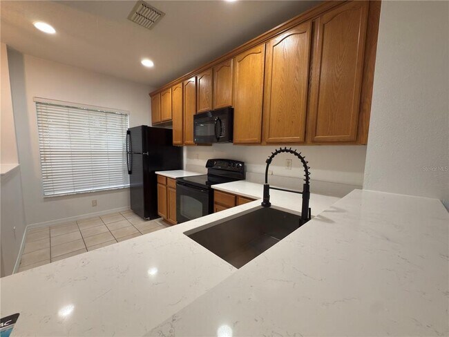 Building Photo - 10805 Savannah Wood Ct