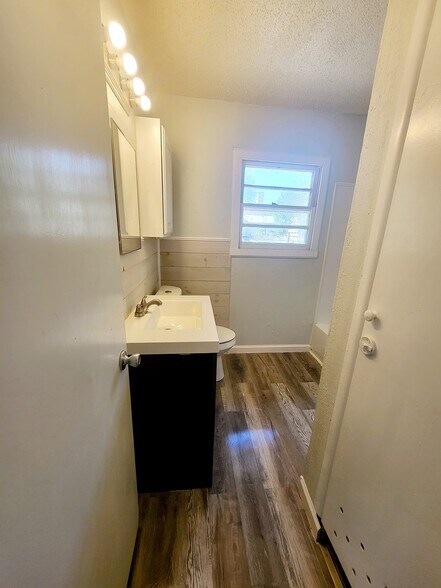 Building Photo - 3789 Sunset Ave