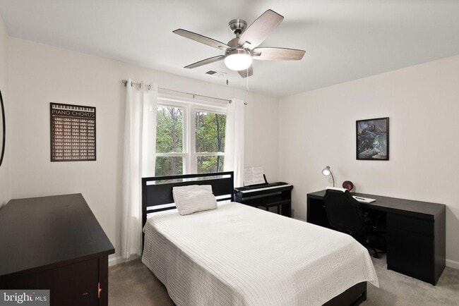 Building Photo - 10303 Bear Creek Dr