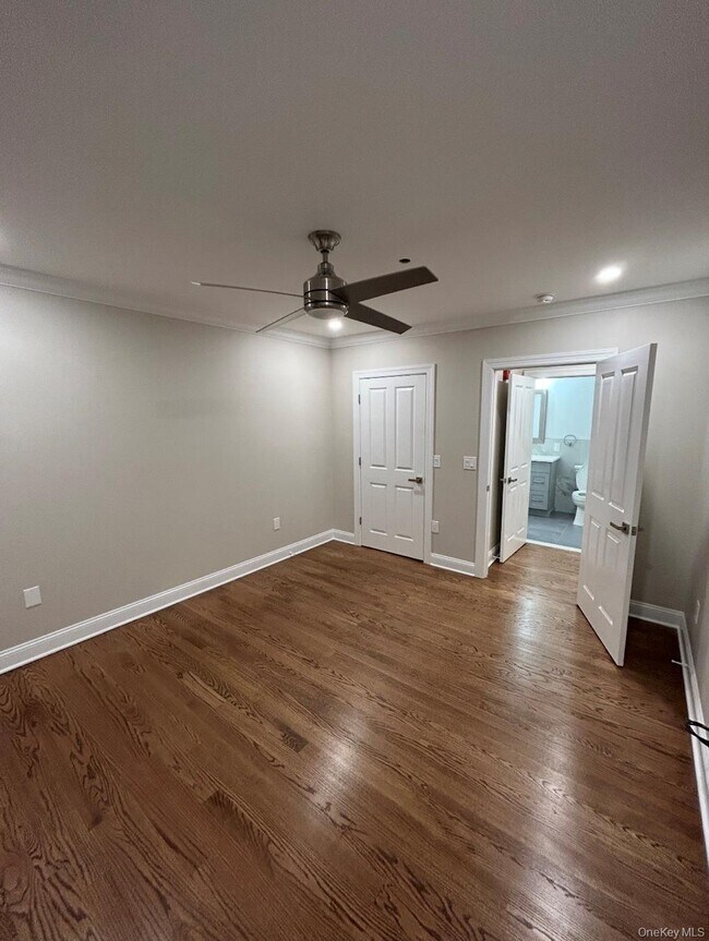 Building Photo - 3302 Leeward Dr