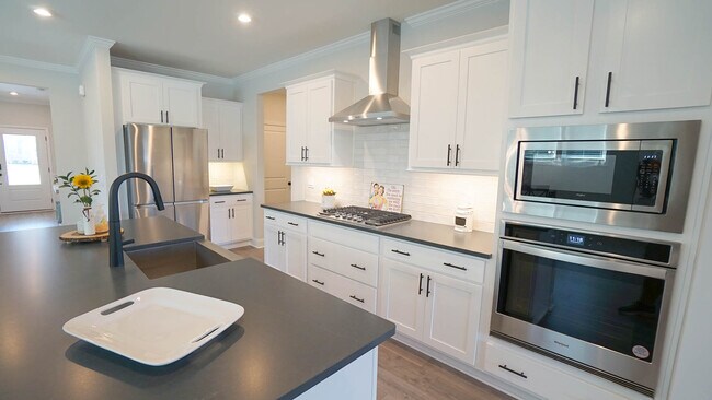 Building Photo - 329 Sparrow Rdg Dr