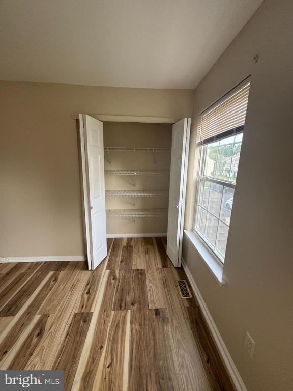 Building Photo - 401 Kirby Way