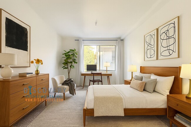 Building Photo - Lake Merritt Condominium 2 Bedroom, 2 Bath...