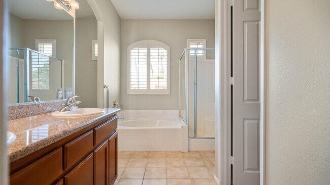 Building Photo - 49142 Barrymore St