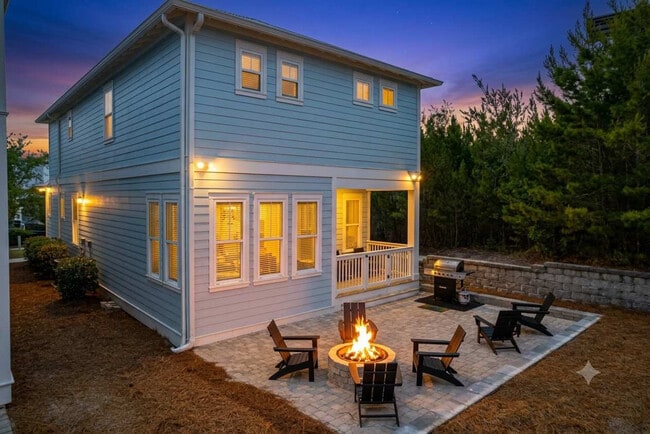 Building Photo - 374 Gulfview Cir