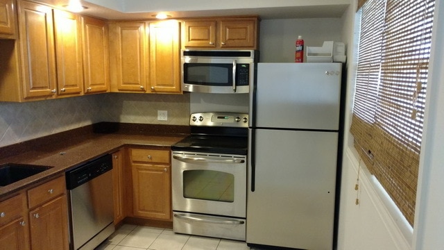 Building Photo - Apartment next to Bill Snyder Family Stadi...