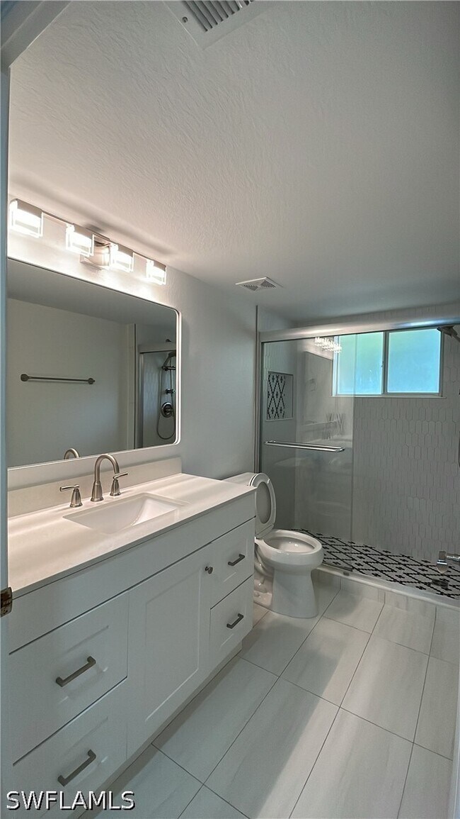 Building Photo - 8234 Key Royal Cir