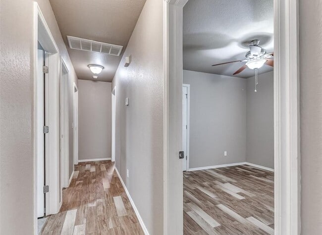 Building Photo - * * * $250 Move-in Special * * * Charming 3 Bedroom Home in Yukon with Modern Updates! * * * $250...