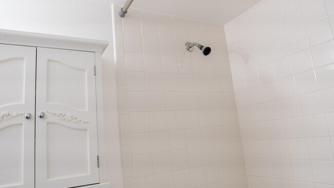 Building Photo - 400 SW 134th Way