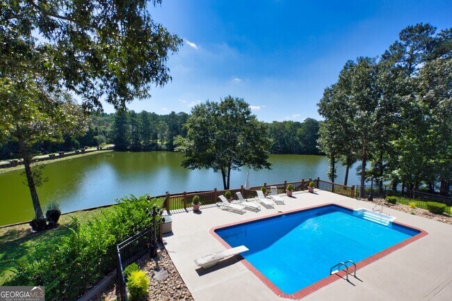 Building Photo - 5166 Wheeler Dr