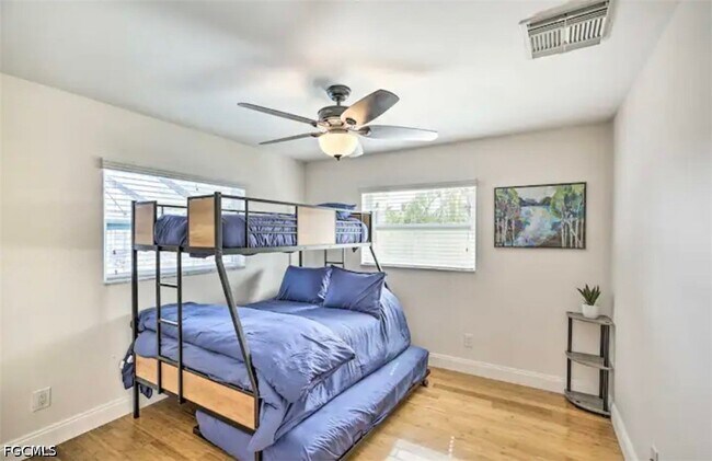 Building Photo - 2806 SW 38th Terrace