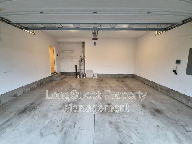 Building Photo - 7278 SE Ronelle Ct