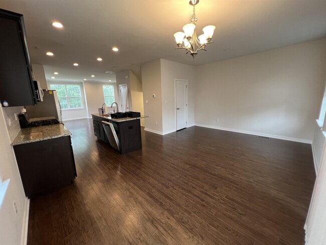 Building Photo - 25 Jessop Ln