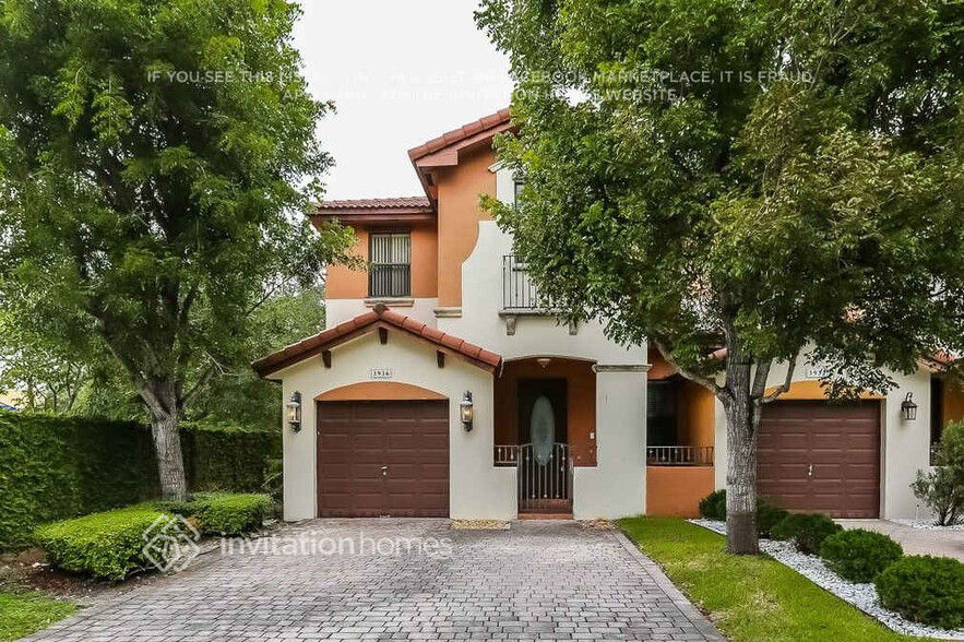 Primary Photo - 3936 SW 69th Ave