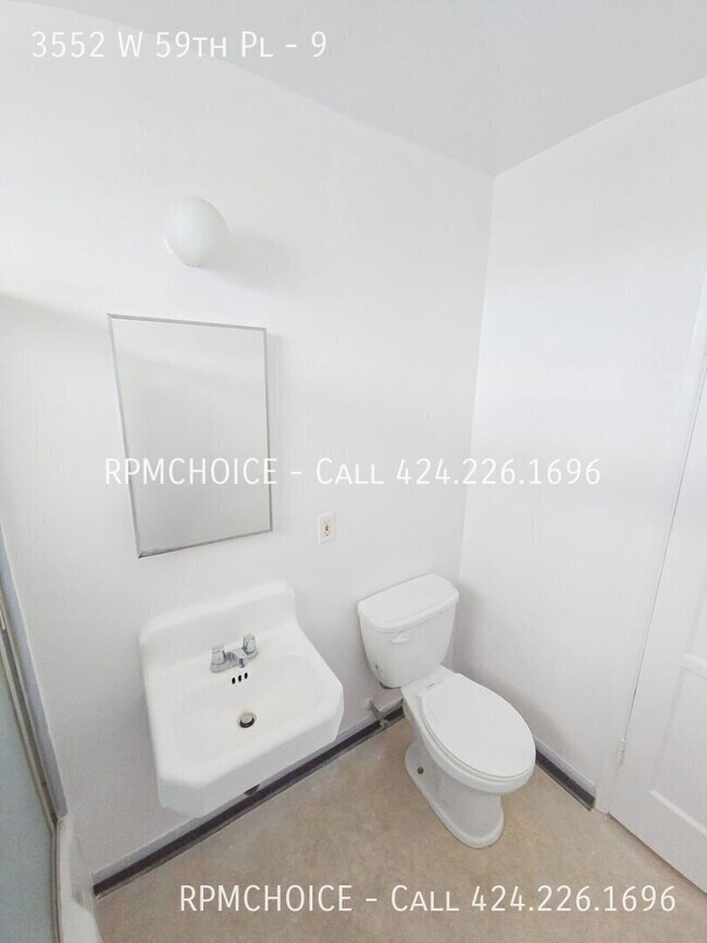 Building Photo - 3552 W 59th Pl