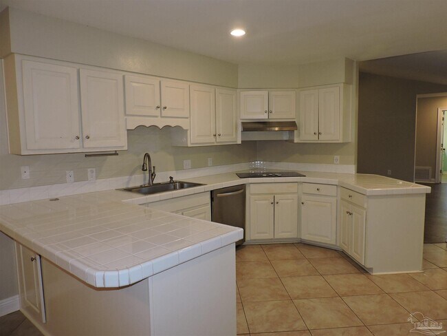 Building Photo - 5016 Challenger Way