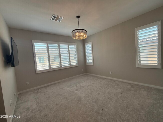 Building Photo - 734 E Doral Ave