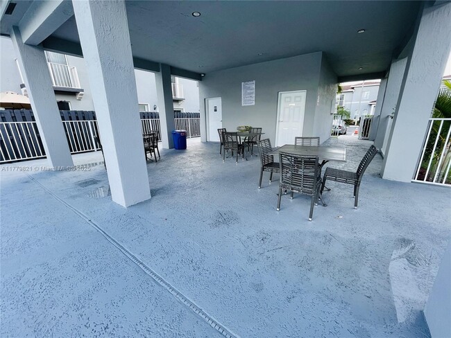 Building Photo - 5240 NW 109th Ave