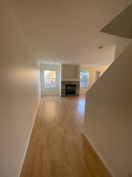 Building Photo - 21920 E Crestline Ln