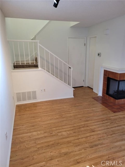 Building Photo - 2452 Chandler Ave