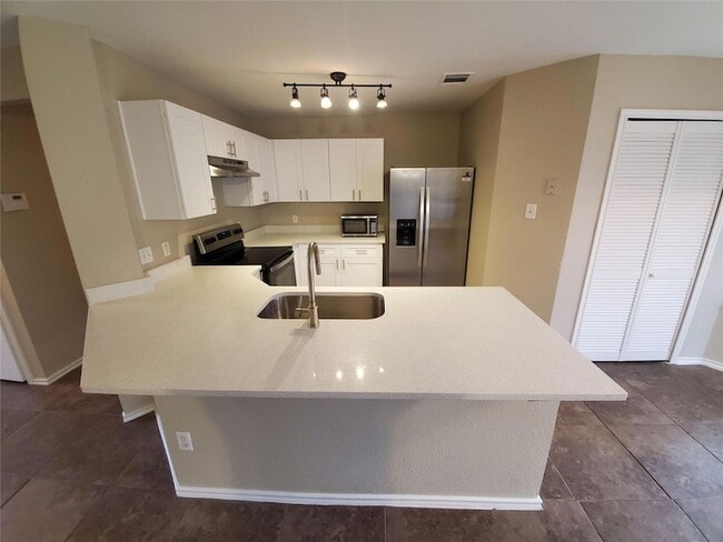 Building Photo - 2116 E Gann Hill Dr