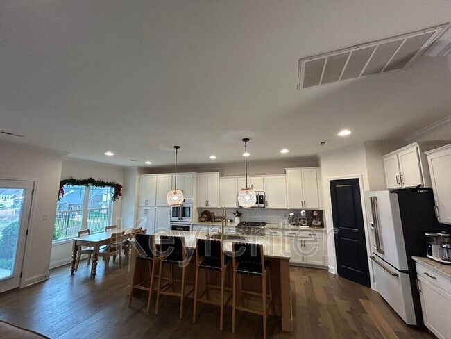 Building Photo - 2242 Nora Mae Rd