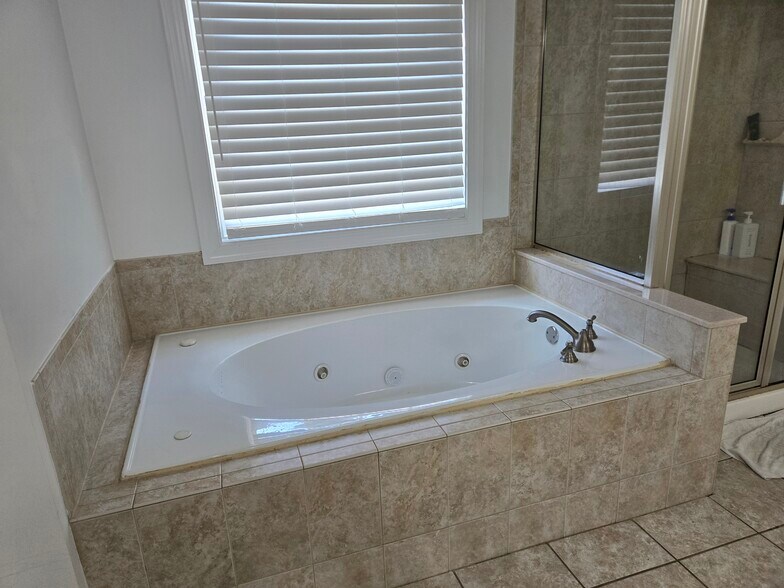 Building Photo - 3082 Bonita Springs Ct