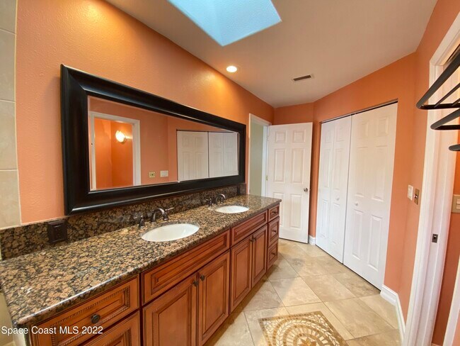 Building Photo - 288 Coral Way W