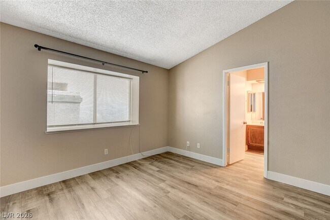 Building Photo - 6632 Wheelbarrow Peak Dr