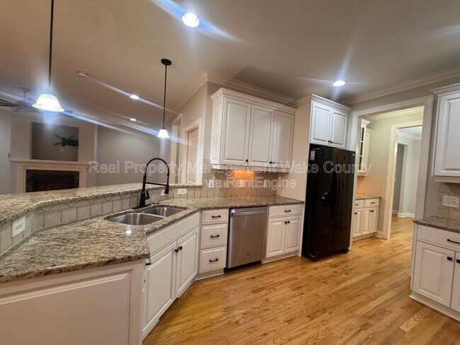 Building Photo - 441 Heritage Village Ln