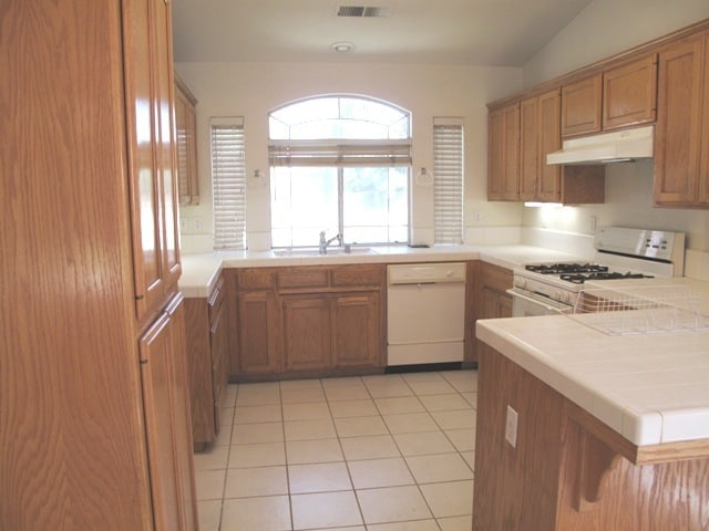 Building Photo - 3/2 Granville in NW Fresno. 3 car garage a...