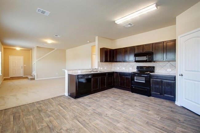 Building Photo - 15216 Bullbrier Rd