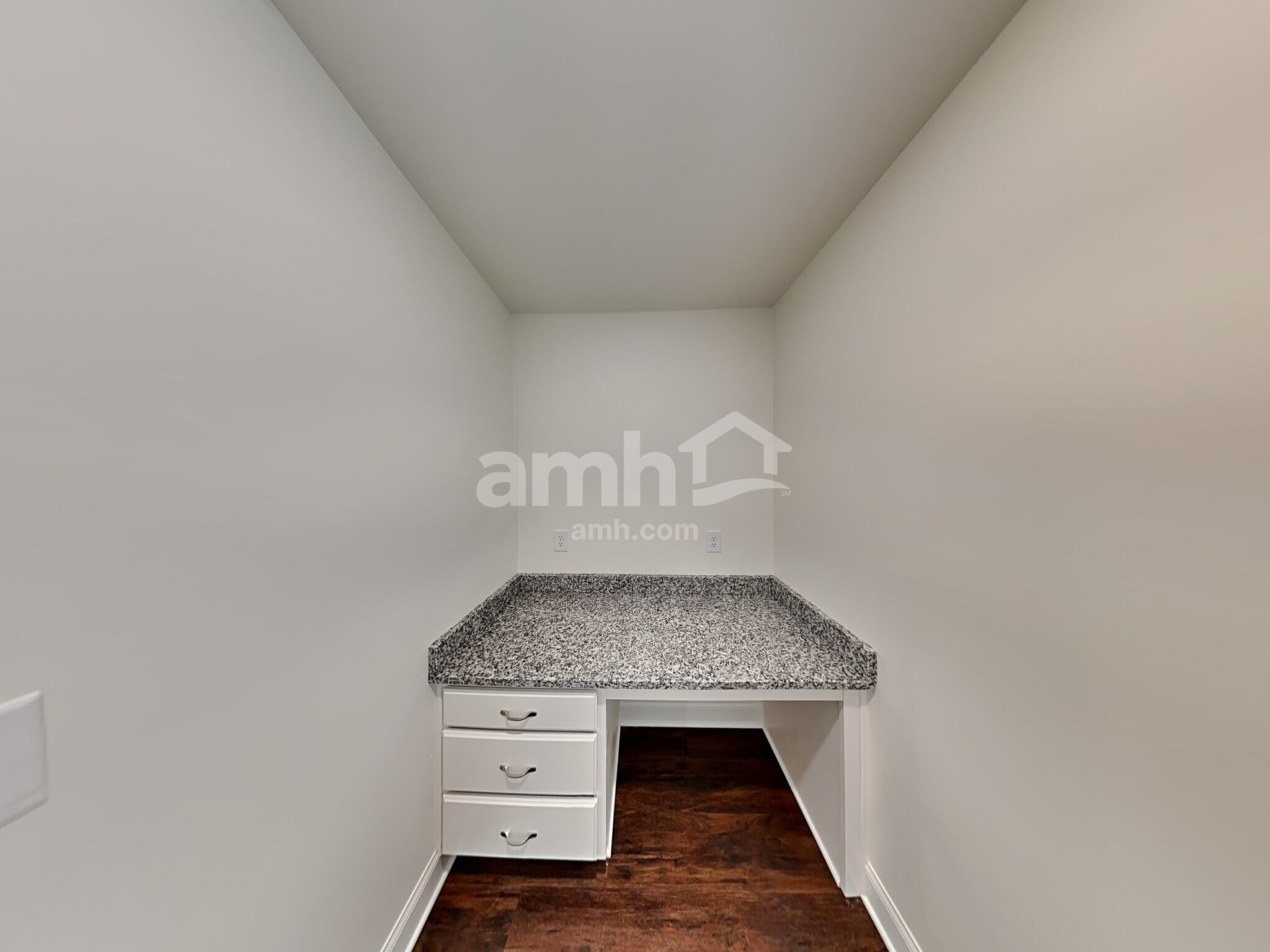 Building Photo - 817 Headland Way