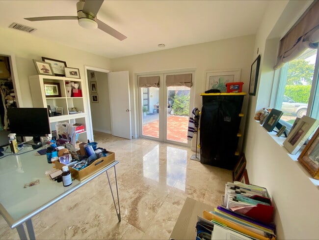 Building Photo - 1960 NE 30th St