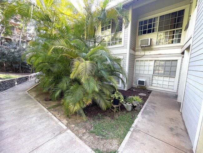 Building Photo - Updated 2-Bedroom Condo in Prime South Kihei Location in Keonekai Villages