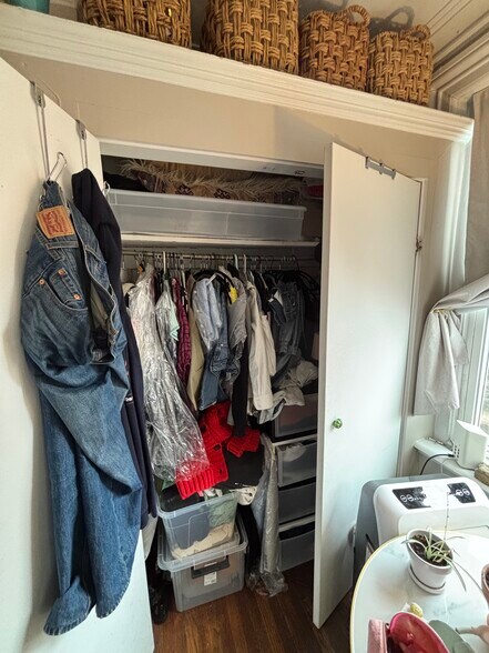 Building Photo - 85 Charles St